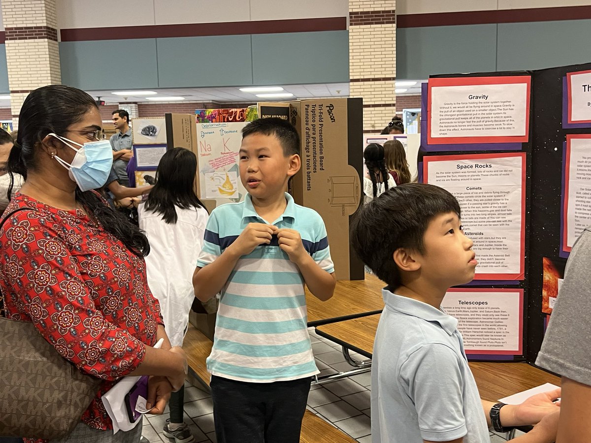 PursleyScience's tweet photo. So proud of our fifth grade Challenge Students. Their hard work shined through at the Fifth Grade Showcase at CRHS https://t.co/vDcwZAF96o