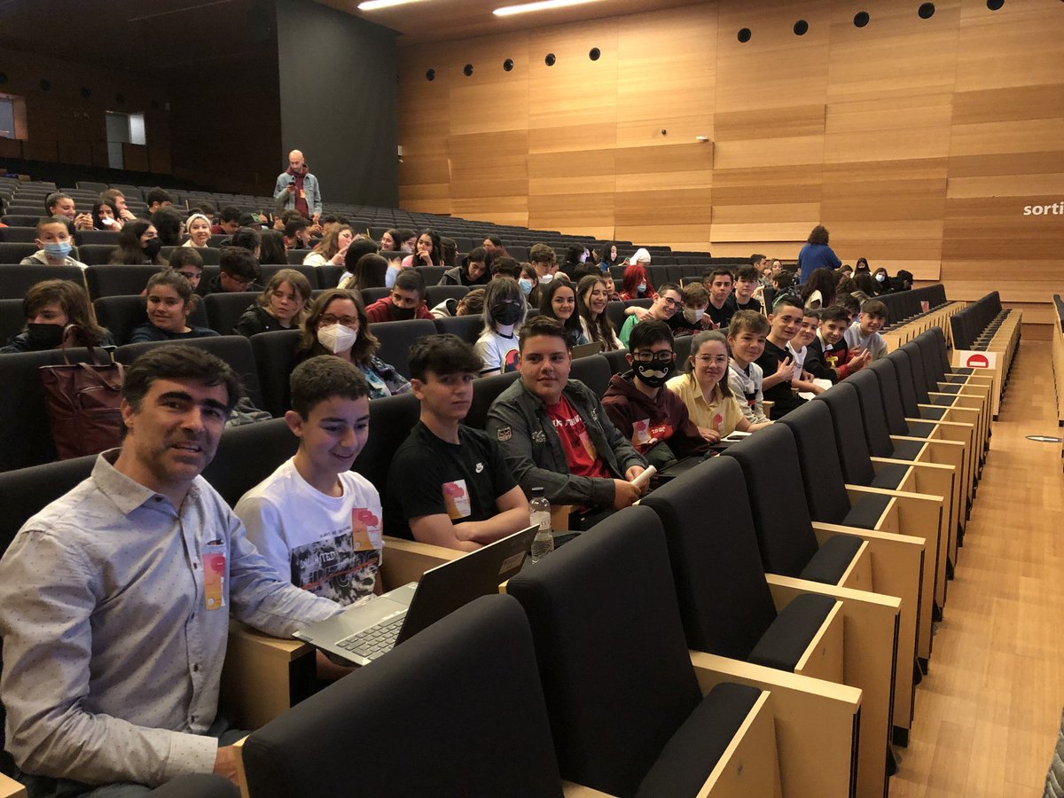 Ins Roseta Mauri (@ins_rosetamauri) on Twitter photo I Congrés 𝘼𝙥𝙧𝙚𝙣𝙚𝙢 𝙅𝙪𝙣𝙩𝙨 de la ESO.
Alumnat de 2n, 3r i 4t d'ESO del #RosetaMauri ha explicat la seva experiència amb tres projectes que estem duent a terme:
- 👾 Scratchhort
- 🖨️ 3Dthings
- ⬜📳Càpsules Cube Merge
Ho heu fet molt bé! 👏🏻💪🏻 #aprenemjunts <a href="/reus_cat/">Ajuntament de Reus</a> I Congrés 𝘼𝙥𝙧𝙚𝙣𝙚𝙢 𝙅𝙪𝙣𝙩𝙨 de la ESO.
Alumnat de 2n, 3r i 4t d'ESO del #RosetaMauri ha explicat la seva experiència amb tres projectes que estem duent a terme:
- 👾 Scratchhort
- 🖨️ 3Dthings
- ⬜📳Càpsules Cube Merge
Ho heu fet molt bé! 👏🏻💪🏻 #aprenemjunts <a href="/reus_cat/">Ajuntament de Reus</a>