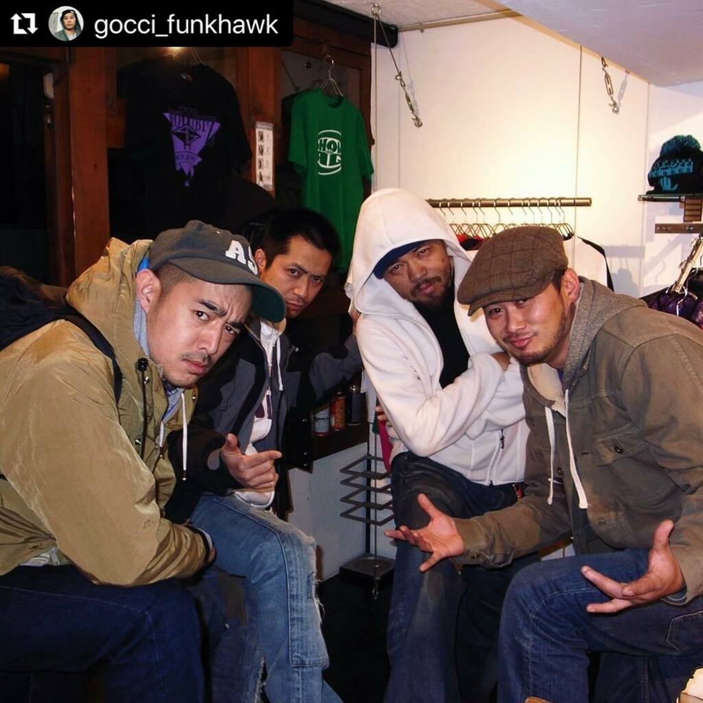 stilldiggin_tyo's tweet photo. ▪︎
モノホンプレイヤー最終形態。
@gocci_funkhawk @go_gira @threeeyebose
#d.l #devlarge #go #gocci #dj viblam #goforcemen #flick #eldoradorecords #udagawacho #bbp https://t.co/vVOsFImbSp https://t.co/gCmRlOj3Lw