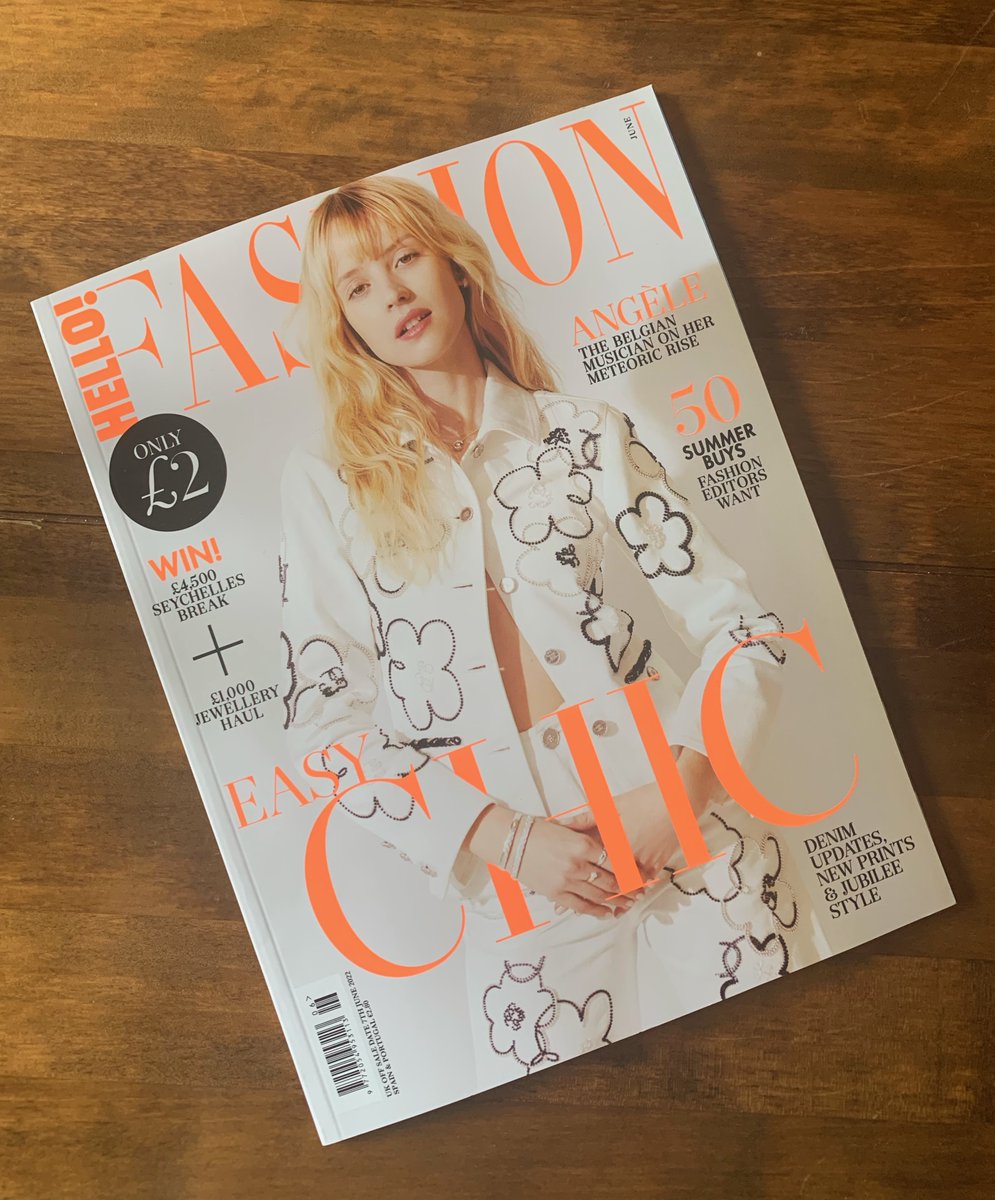 zoefairbairn10's tweet photo. Just got my copy of @hellofashion_uk 😃 I loved Angèle's @angele_vl set at Dua Lipa's concert at the O2 on Monday night❤️
#angele #FNTourO2 https://t.co/92DoLB5EEb