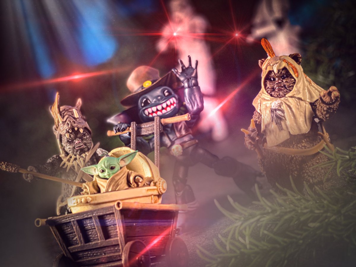 toyetic40s's tweet photo. MAY THE 4th BE WITH YOU #StarWars #Grogu #Paploo #Teebo #CaptainAsh #TheMandalorian #DarthVader #StormTroopers #TamashiiNationMovieRealization #Bandai #StarWarsTheBlackSeries #Plunderlings #MayThe4thBeWithYou #Ronin @BandaiNamcoUS @plunderlings @hasbro @starwars @toypic_tweets https://t.co/IhpDLMMzzq