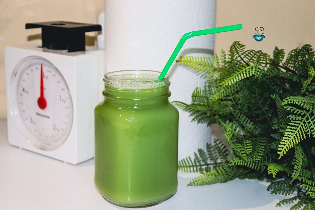 ChopwellaonIG's tweet photo. I was asked recently "why green bell pepper?"
If you can eat it, I can juice it 😉
Ingredients;
2 green apples 🍏
1 thumb size ginger 
1/2 green bell pepper 🫑 
1 lime
1 medium cucumber 🥒 
50g cabbage
#Chopwella https://t.co/dNVfC9ADC7