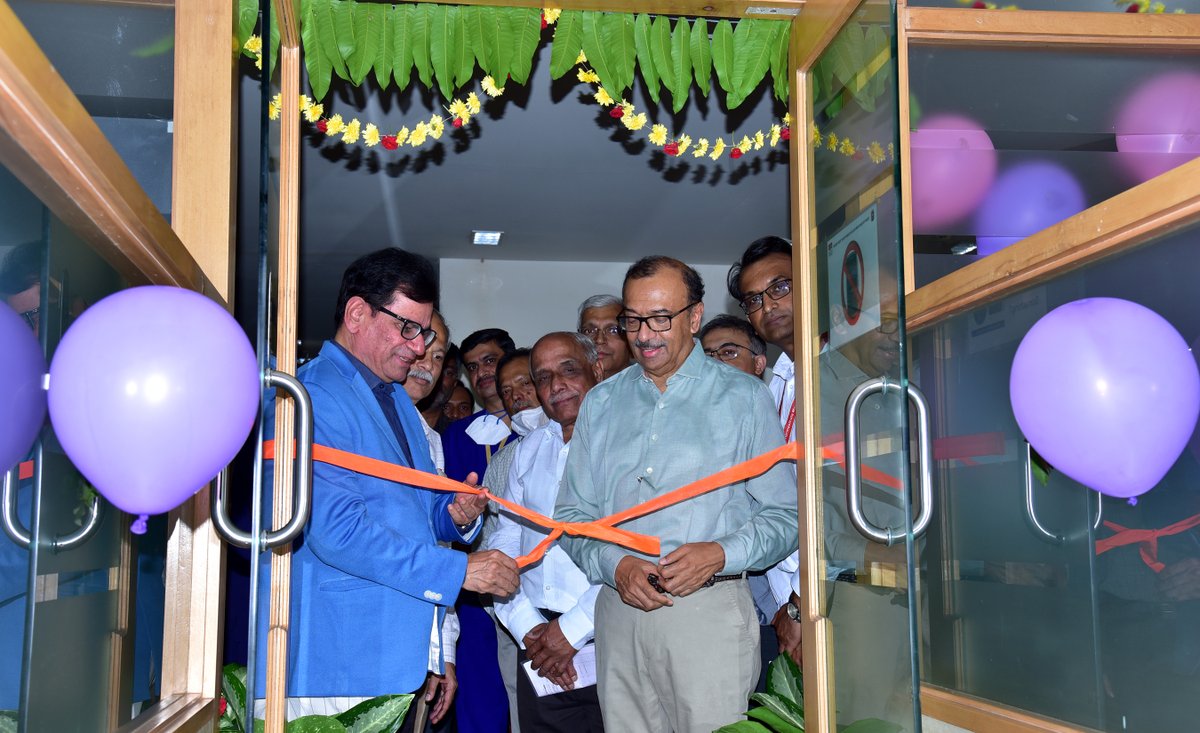 sdmcdsh's tweet photo. Inauguration of Evening Special Clinic
at “EKADANTA” Special Clinic (1st Floor), SDM College of Dental Sciences &amp; Hospital https://t.co/NC11C2HV97
