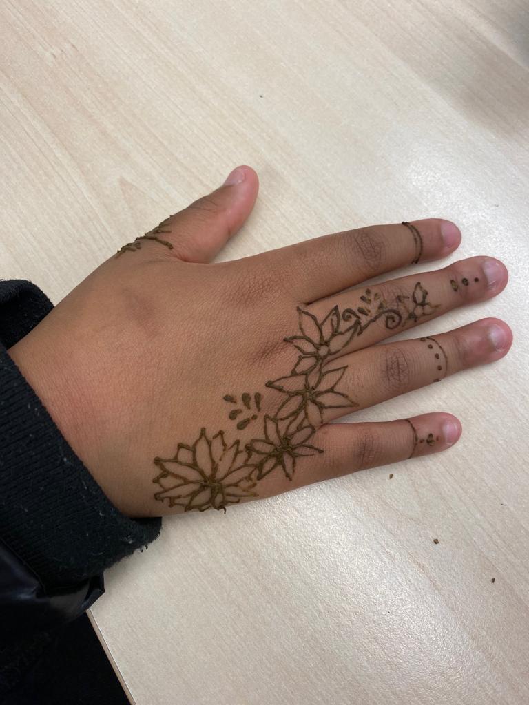 Last week a mixed group of girls had a cross-cultural interfaith evening exploring fasting and celebrating.
#bradfordyouthwork