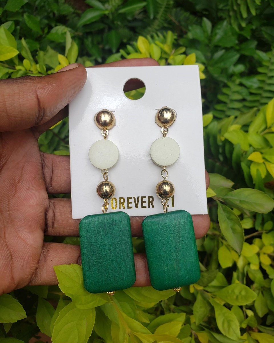 ayaba_accessoir's tweet photo. Disponible 🥰
Prix : 2000
•
•
•
#yaounde #shopping #jewelry #jewels https://t.co/I8aLQJYaMG