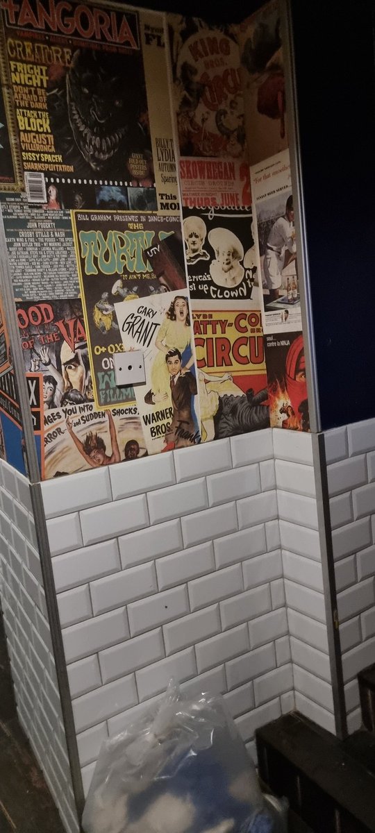 IrishPubToilets's tweet photo. Bad Bobs, Temple Bar. #Dublin #dublinbypub #irishpub #dublincity https://t.co/m9UtlSP6Yj