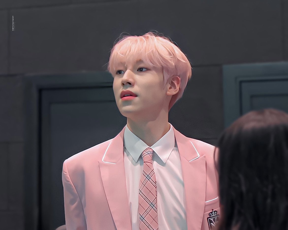 LESCAPTURE's tweet photo. 🌸🌸🌸

#EUNSANG #은상 #LEEEUNSANG #이은상 #YOUNITE #유나이트 https://t.co/ombs1nuRsO