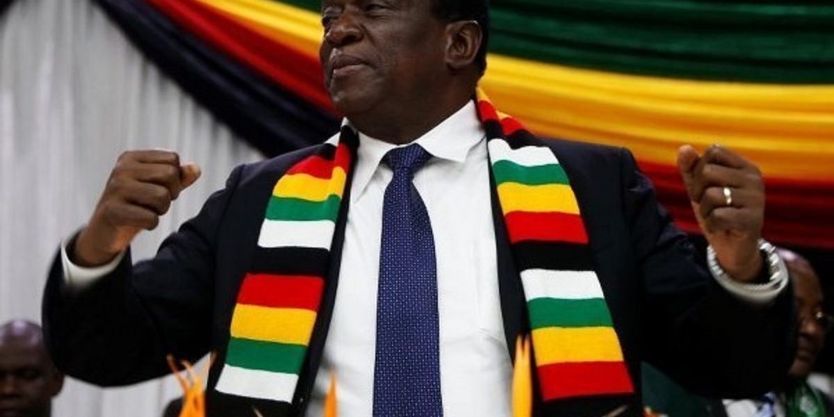 muvei_jason's tweet photo. My President is His Excellency Cde Emmerson D. Mnangagwa @edmnangagwa  ! #EDHasMyVote #EDWorks.

#nyikainovakwanevenevayo  

@TendaiChirau @TafadzwaMugwadi @Lee_Ann_Cara @Shashie08 @Varakashi4ED https://t.co/nXNCWD4N7q