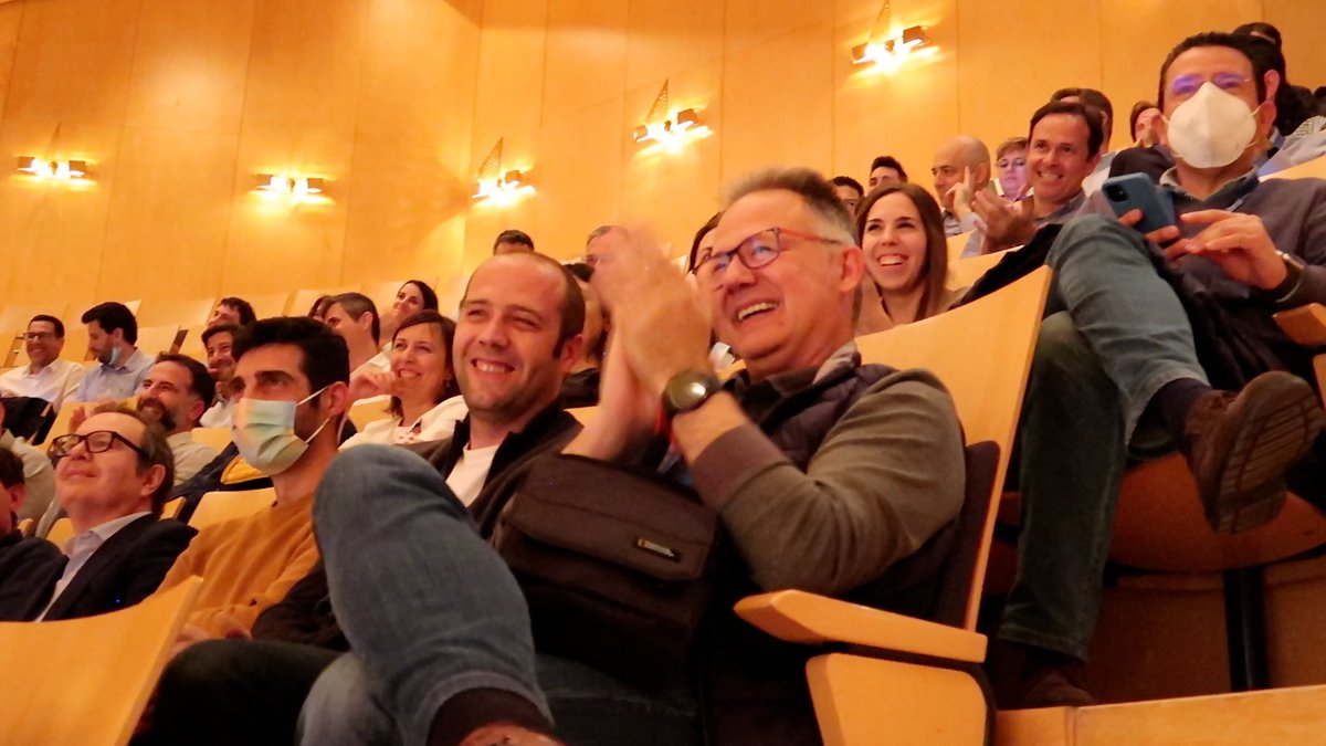 Ayer celebramos Hiberus e-Show 22, un  punto de encuentro para los managers de la compañía en el que se dan conocer los ejes estratégicos, últimos proyectos y clientes, así como los casos de éxito más recientes. 🎉  

🧵Os contamos cómo se desarrolló la jornada.
