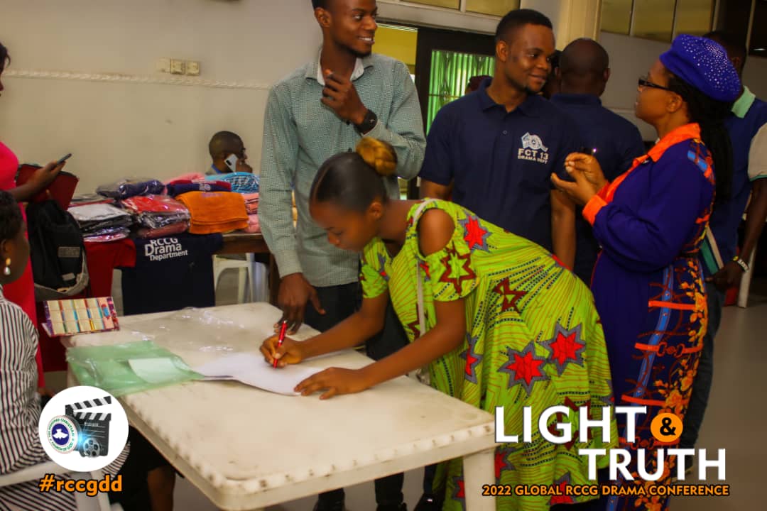 rccgdd's tweet image. DAY 3 
Rccg Global Drama Conference 
Join us  today at RHS multipurpose hall, Redemption camp,Mowe, Ogun state.
#LIGHTANDTRUTH
#RCCGDRAMACONFERENCE
#rccgglobalddamaconference 
#rccgdd