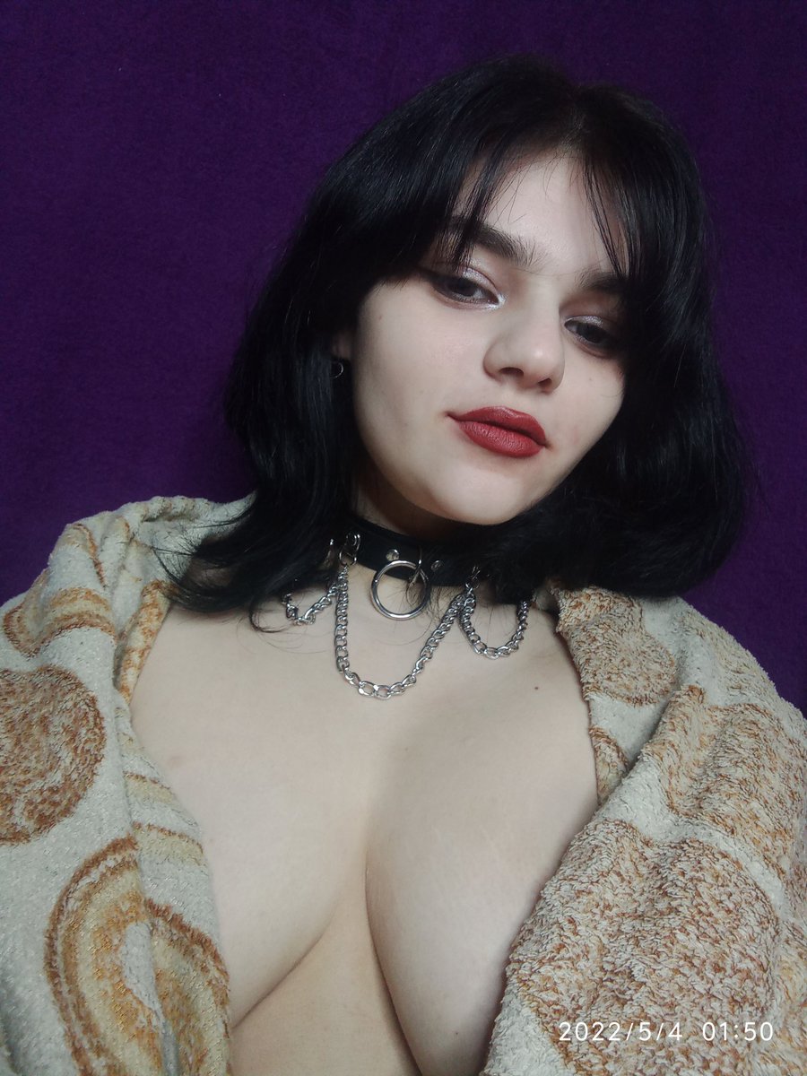 UsiaAst's tweet photo. Check my #onlyfans  #NewGirl 
#hot #sexy
Link in bio https://t.co/gABBlAMBQ8