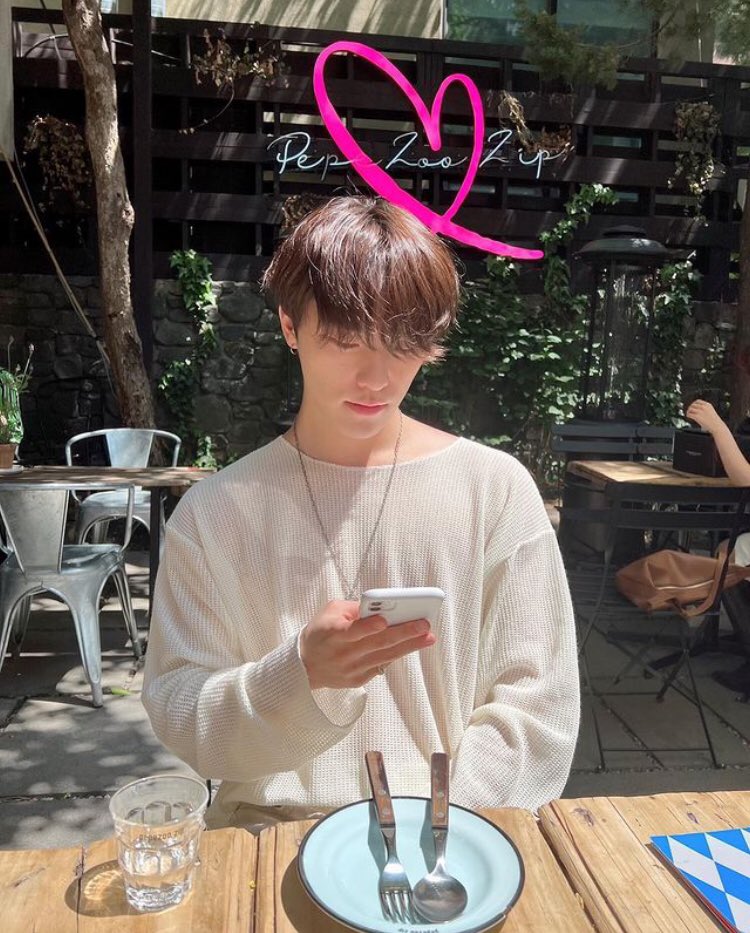 fleurbubblee's tweet photo. Date w/ ayang https://t.co/p4O0fjcQoE