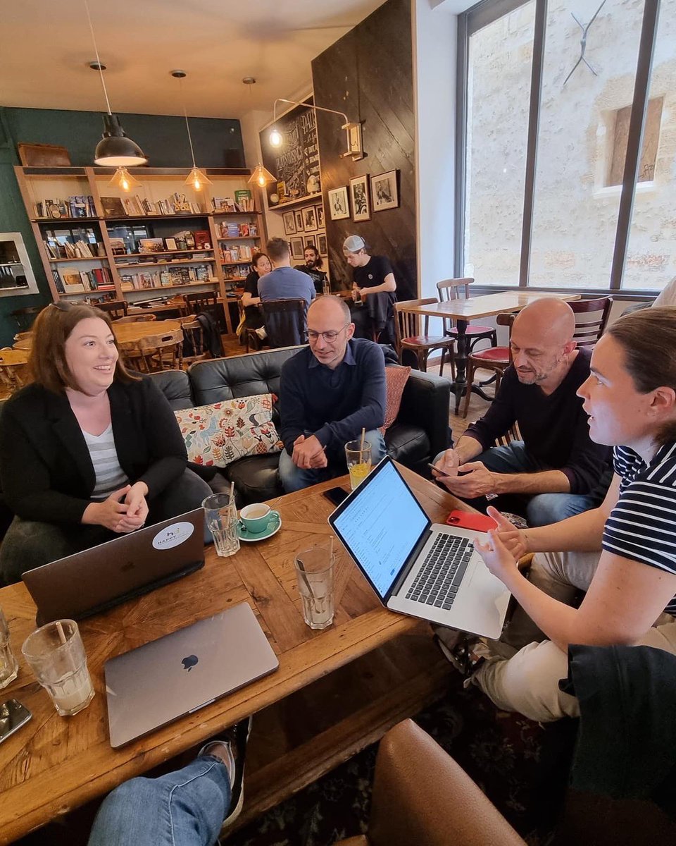 Happy Dev tweet media