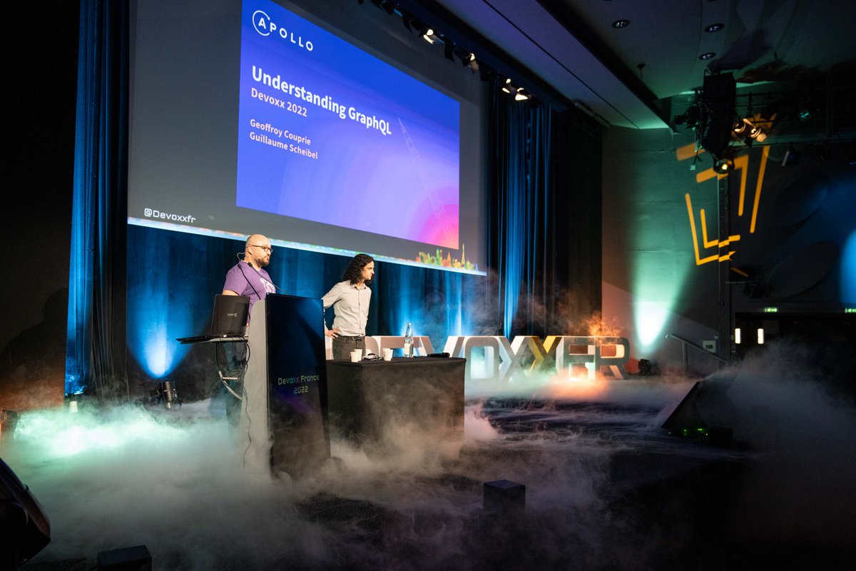 All Devoxx France 2022 videos are now available for free on our YouTube channel. 176 videos. 
Dedicated playlist for talks in English youtube.com/watch?v=V6_rIa… 
#DevoxxFR #Devoxx