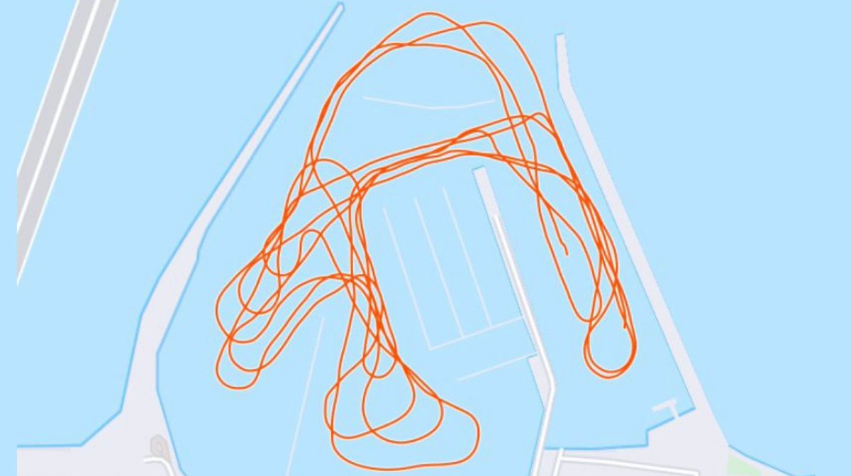 5MFHC's tweet image. The 'Plate of Spaghetti' Special Award is a new award made especially for our friends at @QueensferryRow! Congratulations to the Skua Chasers, what a masterpiece! The team  had to juggle 30mph winds but made it work, what an outcome! Well done to all involved, #5milesfromhome🍝