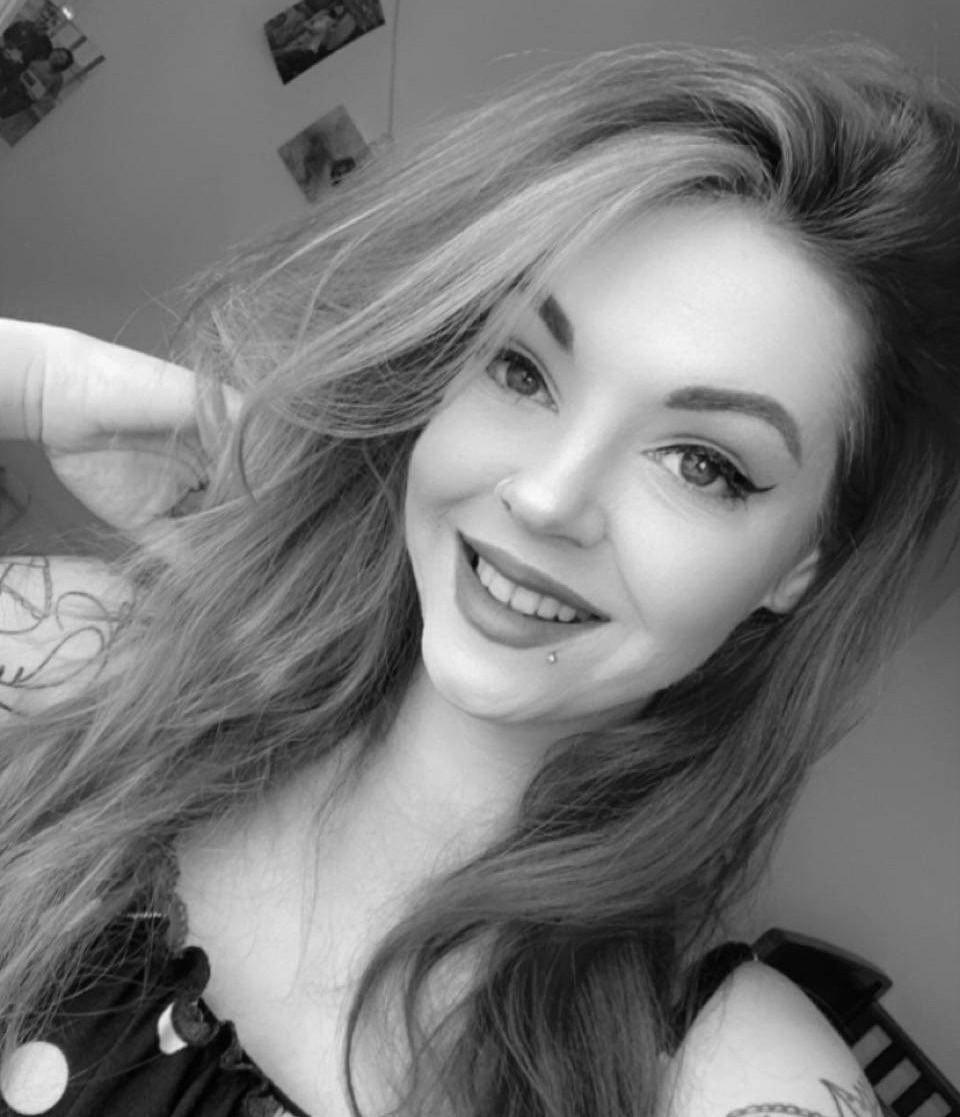 StirlingAWS's tweet photo. This Saturday at the The Crook Bar &amp; Bistro #BOFA, live music night with Miriam Dawson. Sing along to all classic hits from the past few decades.

#StirlingEvents #LiveMusicNight #Stirling @WhatOnStirling https://t.co/L0LAxTBCsO