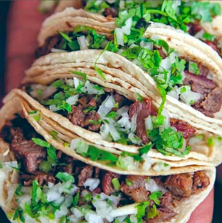 TacoCerca's tweet photo. Más vale taco en mano que antojo volando... o cómo era?
#filosofía #tacolover #tacocerca #lecciondevida https://t.co/yQ9F3t6bxe
