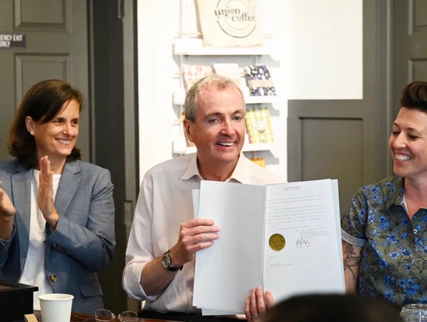 LovitzForPA's tweet photo. Talk about ready on day one! Jonathan just helped yet another state replicate his work with Gov. Wolf in PA and help millions of small business owners. Philly needs Lovitz in the House fighting for them and their success. #LovitzForPA #Over25LawsPASSED https://t.co/xA1efONLCO