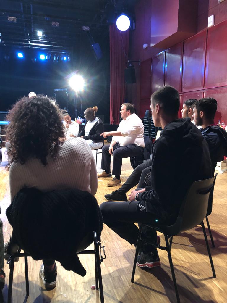 fabien_gay's tweet photo. Très bonne rencontre organisée par @EmpreintesCitoy ce matin avec des jeunes pour parler citoyenneté et instutions au Nouveau Cap à Aulnay-sous-Bois ! Merci à elles et eux pour les très bons échanges ! https://t.co/q3Wyw1XmWd