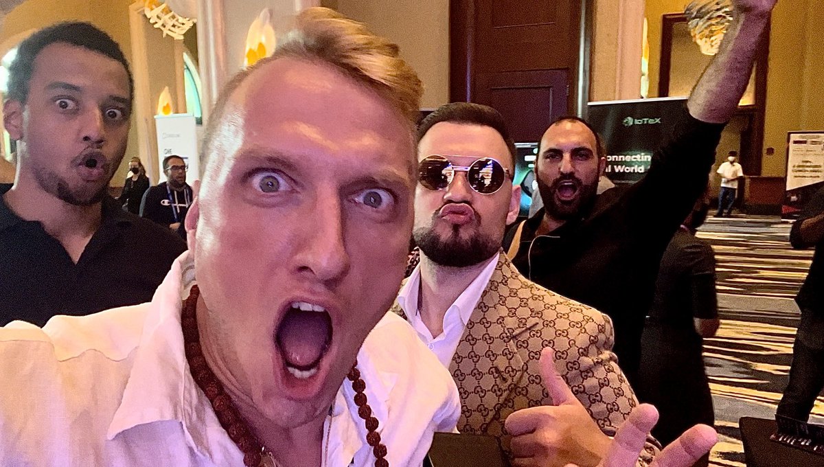 Gordon 🐂 tweet media