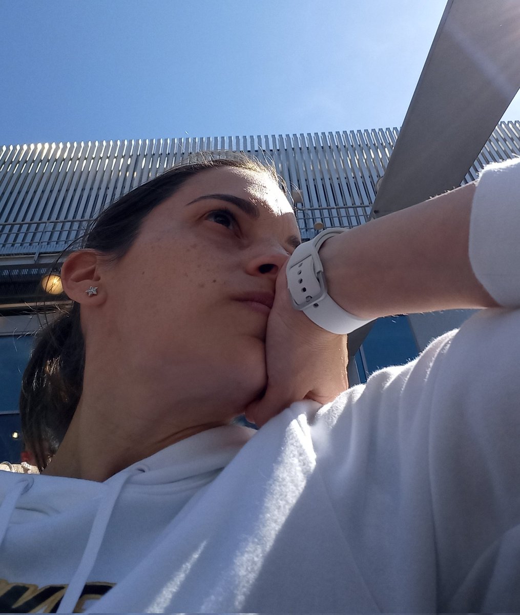 sue07rg's tweet photo. La cara que se te queda cuando vas al #MMOPEN @MutuaMadridOpen y te hacen tirar los @ChupaChups_esp en la puerta 🤨🍭🍬🗑 en serio está prohibido entrar caramelos a un evento deportivo? Y como éste? Alucinante... https://t.co/FzlKFi1Fct