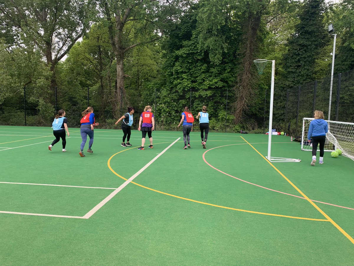 B2NHerts's tweet photo. Loved visiting our Netballers at @StMargsBushey today! 

We have spaces to join us on Wednesdays 11am-12

Contact me for more information 07834500189 https://t.co/7Q2NkDHK3v