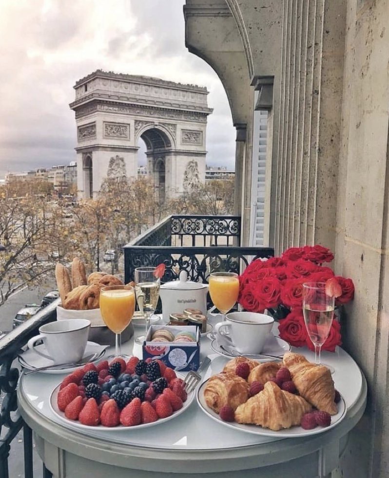 W0rld2026's tweet photo. Breakfast in Paris https://t.co/XOuapci5jD