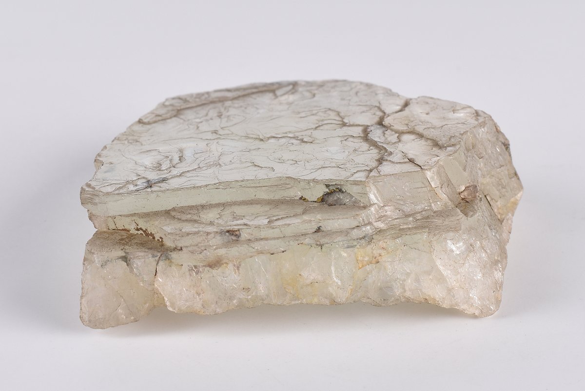 Goethe_Rocks's tweet photo. #MonatdesFeldspats

Inv. Nr.: GNG 00399
Hist. Präsentationstitel: #Mineralien-#Sammlung, Feldspathus subpellucidus lamellinus en St. Gotthardo
Maße: 1,5 x 7 x 6,5 cm
Gewicht: 99,92 g
Sammler: #Goethe 

Spaltstück, teilweise transparentes #Adular

#Feldspat #minerals #MuseenKSW https://t.co/iVInOJaacH
