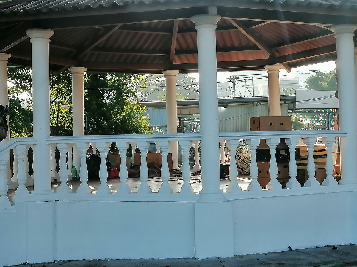ArchieKirchman's tweet photo. @JComunalBetania hasta cuando con esto, indigentes en el parque de Betania, entrada Transistmica https://t.co/v9XWgdTkeB