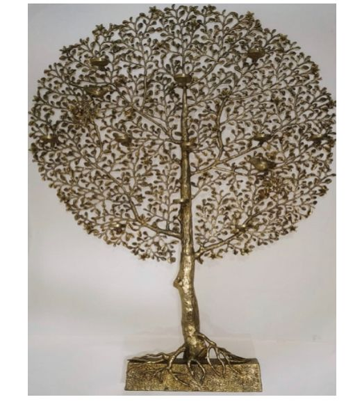 SmritiSharma_'s tweet photo. PM @narendramodi gifts a #BrassTree of Life from #Rajasthan to PM of Finland, @MarinSanna . The Tree of Life symbolizes development and growth of life. The branches of a tree grow and develop upwards and contain various life forms representing inclusiveness. https://t.co/1eRqBg1mdh