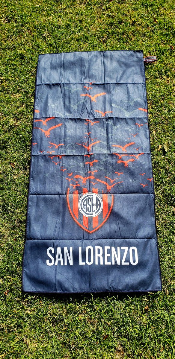 SLEnTodo's tweet photo. para el picnic no puede faltar la mantita de #SanLorenzo 💙❤ 
•
Dos diseños disponibles. Toca la foto para ver cuales son⚡💫
•
Pasate por #Boedo y llevatela 🥂📍envios a todo el país ✈ 📦 🏍 🛍
💙❤colores que alegran la vida🌈💫
•
#SanLorenzo #SL #SLEnTodo https://t.co/foYQPYsUww