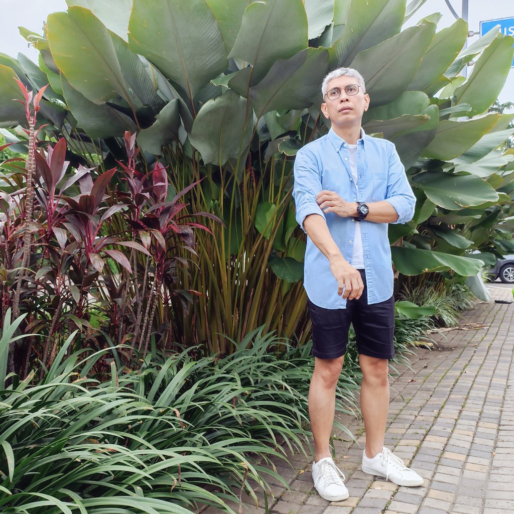 arsal_arf's tweet photo. Grey hair...

📸: Joni... Thanks!

#51years #frenchcrop #greyhair #captainbarbershop #uniqlo #uniqloindonesia #hmman #hmindonesia #summarecon #summareconbekasi https://t.co/0Aszvjg8bl