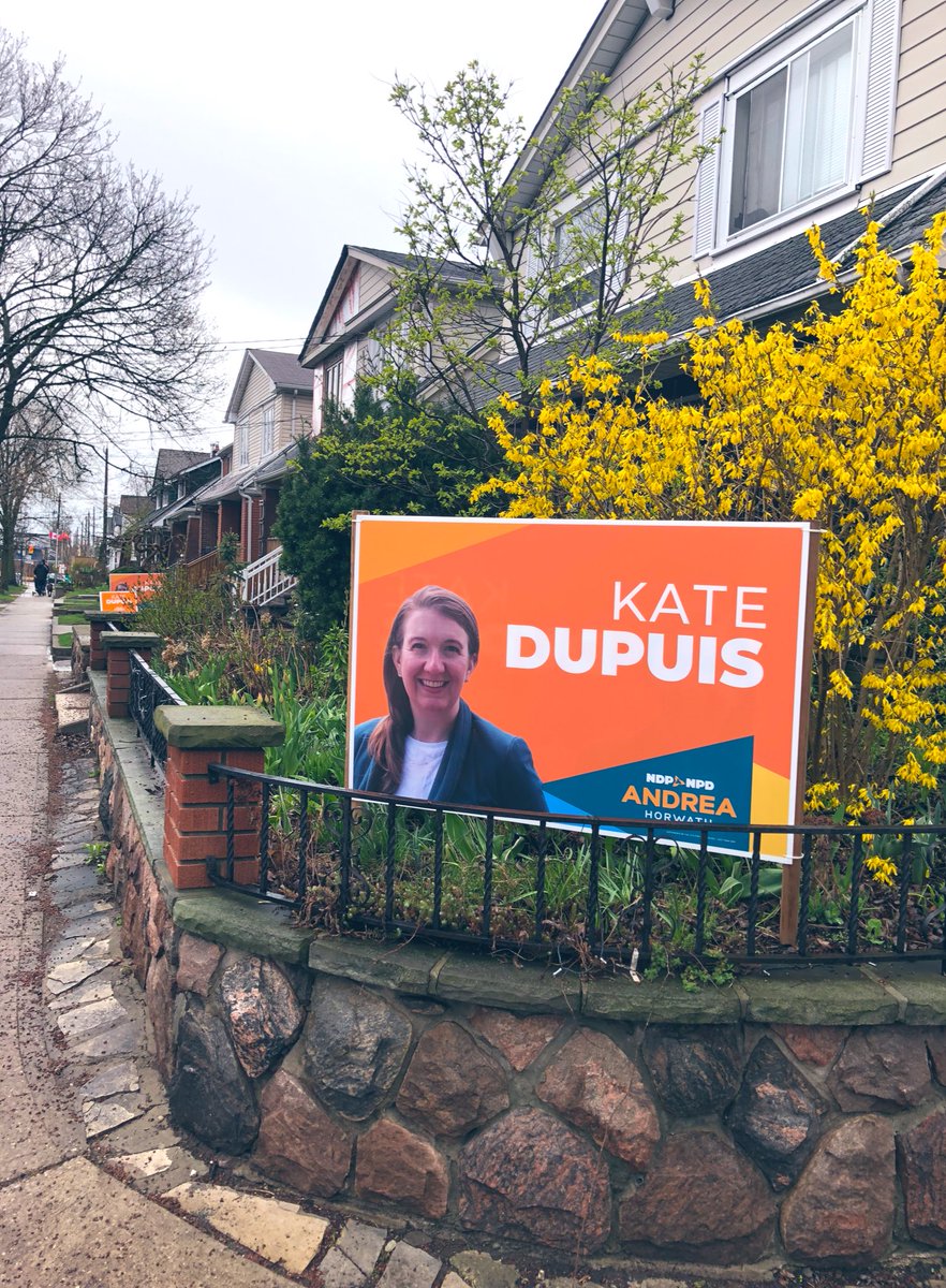 DrKateTO's tweet photo. Signs signs, everywhere signs! Spring is here. Brighter days are coming. #HopeIsOnTheWay 🧡🍊#BEY #DrKateForBEY #onpoli https://t.co/9LnEoobp8u