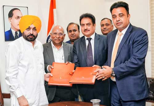 knnindia's tweet image. #TataTechnologies to set up EV production unit in Punjab; assures MSME growth in the segment

#EV #EVproduction #ElectricVehicle @TataTech_News @BhagwantMann #Punjab #MSMEs #MSMEGrowth

knnindia.co.in/news/newsdetai…