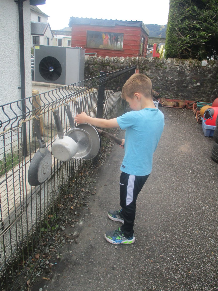 StrachurP's tweet photo. Our P1s were busy outside this afternoon .... explorers, bakers, musicians .... the list goes on! #strachur #strachurprimary #outdoorplay #creativity #abc_OCTF #abcey #argyllandbute #abcplace2b #superlearning https://t.co/UX5GKcDHjL