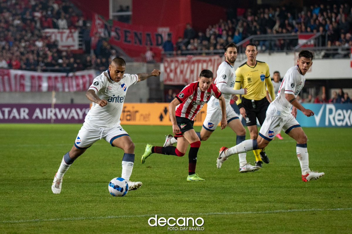 “Lo vio todo el mundo”

Diego Zabala analizó el partido ante Estudiantes y afirmó que el juez Roldán no quiso cobrar el claro penal en los descuentos:

bit.ly/3w3scah