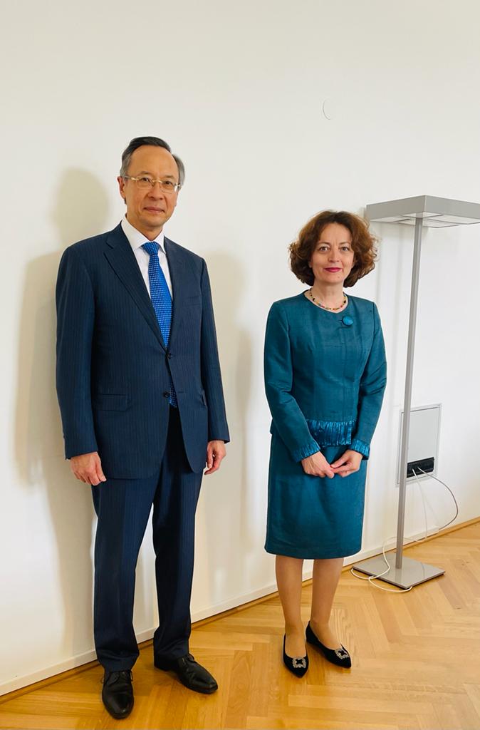 TinaGjermeni's tweet photo. Very pleased to meet today @oscehcnm Amb. Kairat Abdrakhmanov. Appreciated the work done. Reiterated AlbGov 🇦🇱 commitment towards minorithy rights at home. Expressed my support in promoting good practices in WB region and beyond. https://t.co/awt4EeBs6t