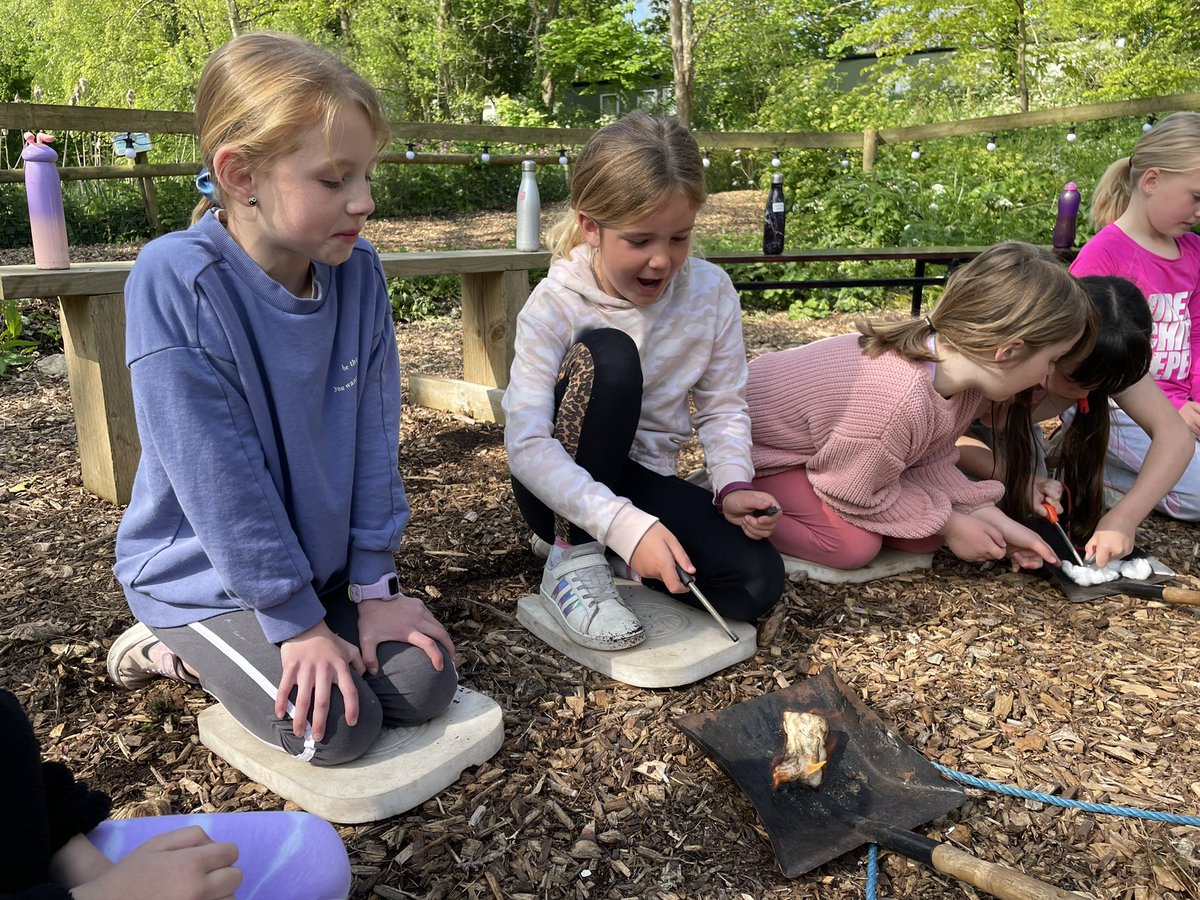 SouthillPrimary's tweet photo. Goodbye @LeesonHouse and thank you. We had an absolute blast on our residential stay. Firelighting and team games were awesome this morning. We’ve made fantastic memories and have lots of stories to share with our families when we get home. #tiredout #needabath https://t.co/LLfEzZ6z4x