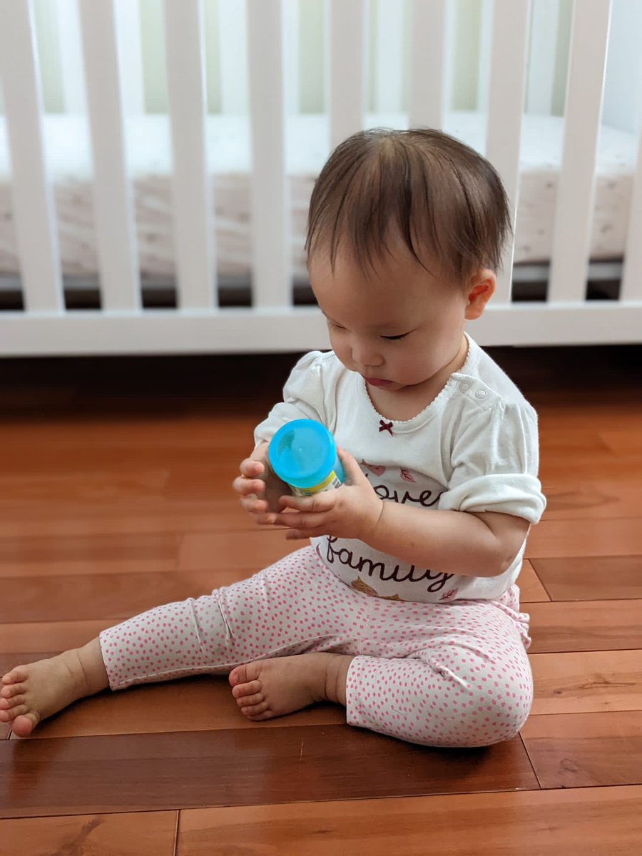 ON_Poison's tweet photo. #ChildResistantLids decrease risk of exposure by slowing open of container by a curious child
Nothing is #ChildProof
Make sure toys are age appropriate
NEVER let a child play with pill containers they are not toys!
For exposures call
1-800-268-9017
#PreventPoison https://t.co/6He0Kszyjg
