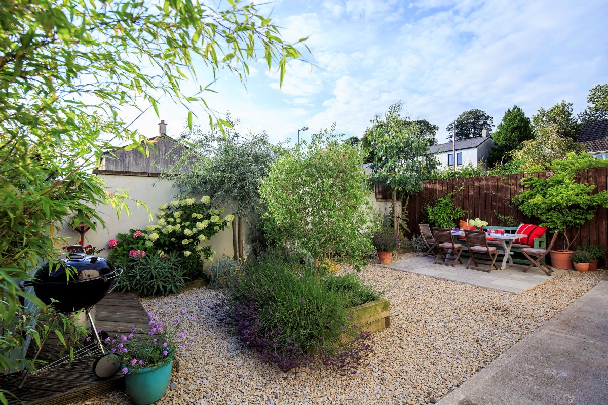 New to the market in Slane, a very well appointed 3 bed house with a very private garden asking €310k townshends.ie/residential/br…