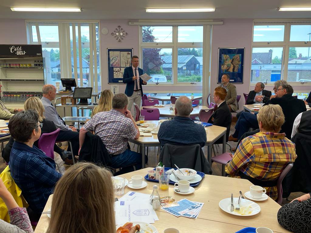 Rob Connelly tweet media