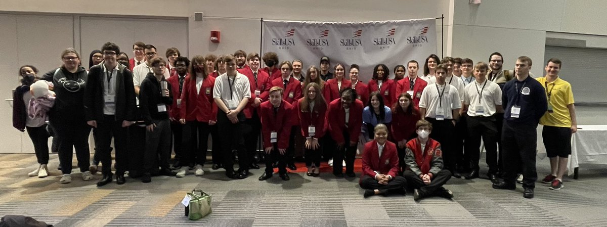 Lucy Ott tweet media