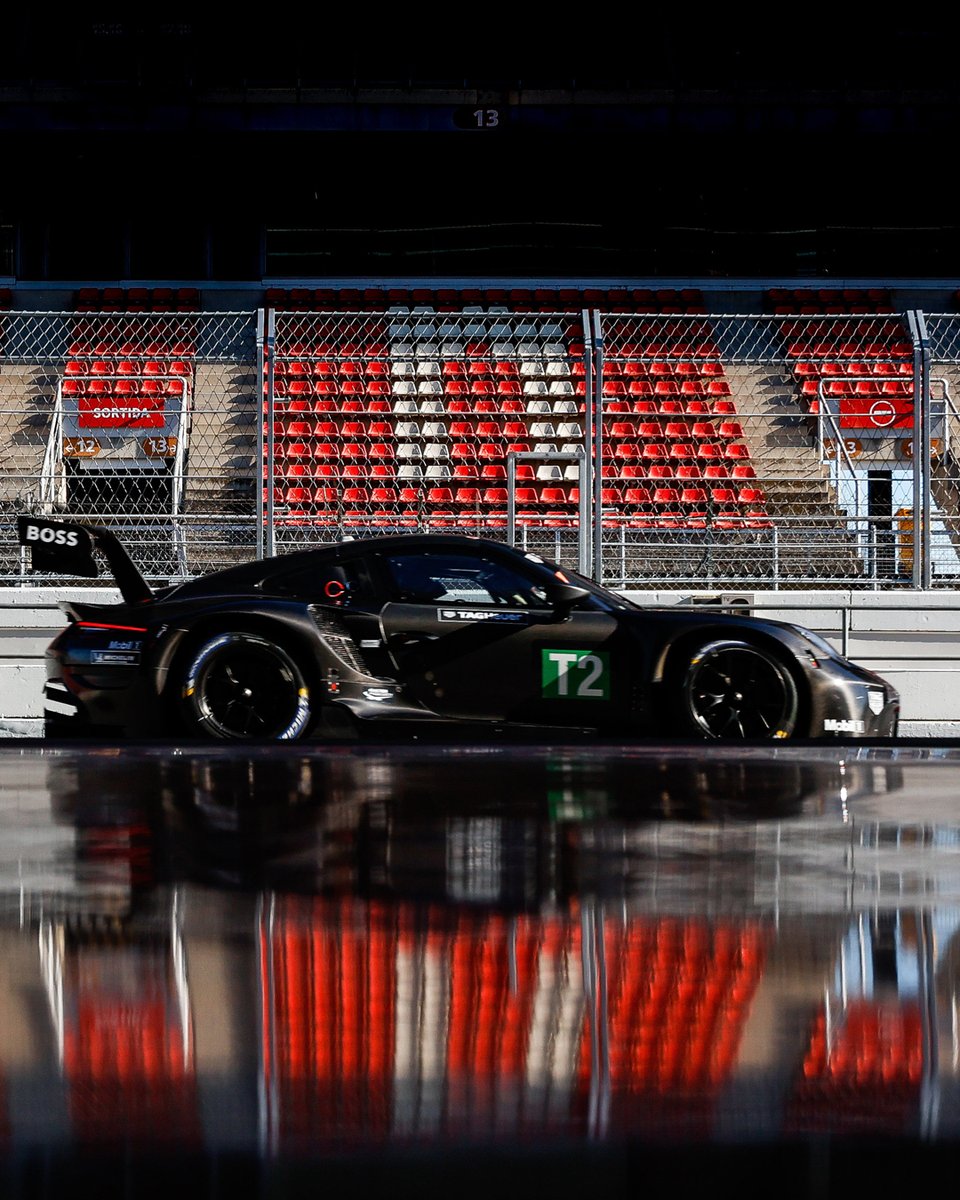 Do you think we could make the Kessel run in less than twelve parsecs? 🧐
#PorscheCustomerRacing #Porsche #Porsche935 #Maythe4thbewithyou