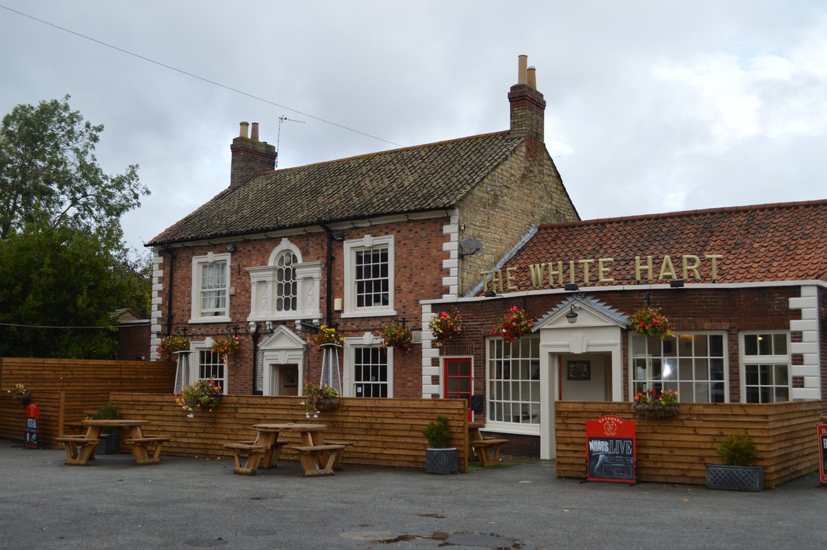 batemansbrewery's tweet photo. We have an attractive  pub just become vacant in the thriving/affluent village of Nettleham just outside Lincoln.  The WHITE HART
https://t.co/kGEyqM3Grk
#Lincoln #pubvacancy #familybrewery #Lincolnshire https://t.co/WlhVAal1Xy