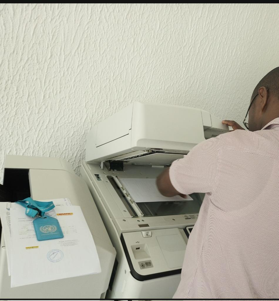 smileitbright's tweet photo. We can't fully achieve our goals to #SaveLives and #ChangeLives without happy vendors,scanning invoices to ensure payments are done on time as part of #myWFPstarterpack thanks to @momoelisabeth1 for initiating the process https://t.co/oiOks7IAhS