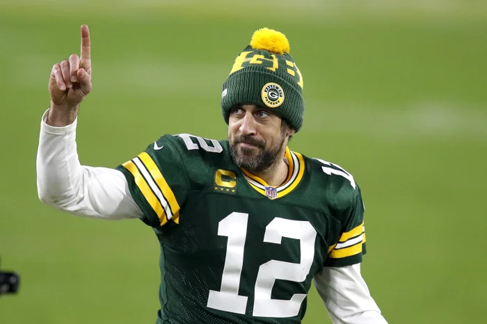 AndrewPetcash's tweet image. Aaron Rodgers might be the first NFL billionaire 👀

$385M in NFL money and several 3x business moves.

THREAD: Rodger&apos;s 5 best investments