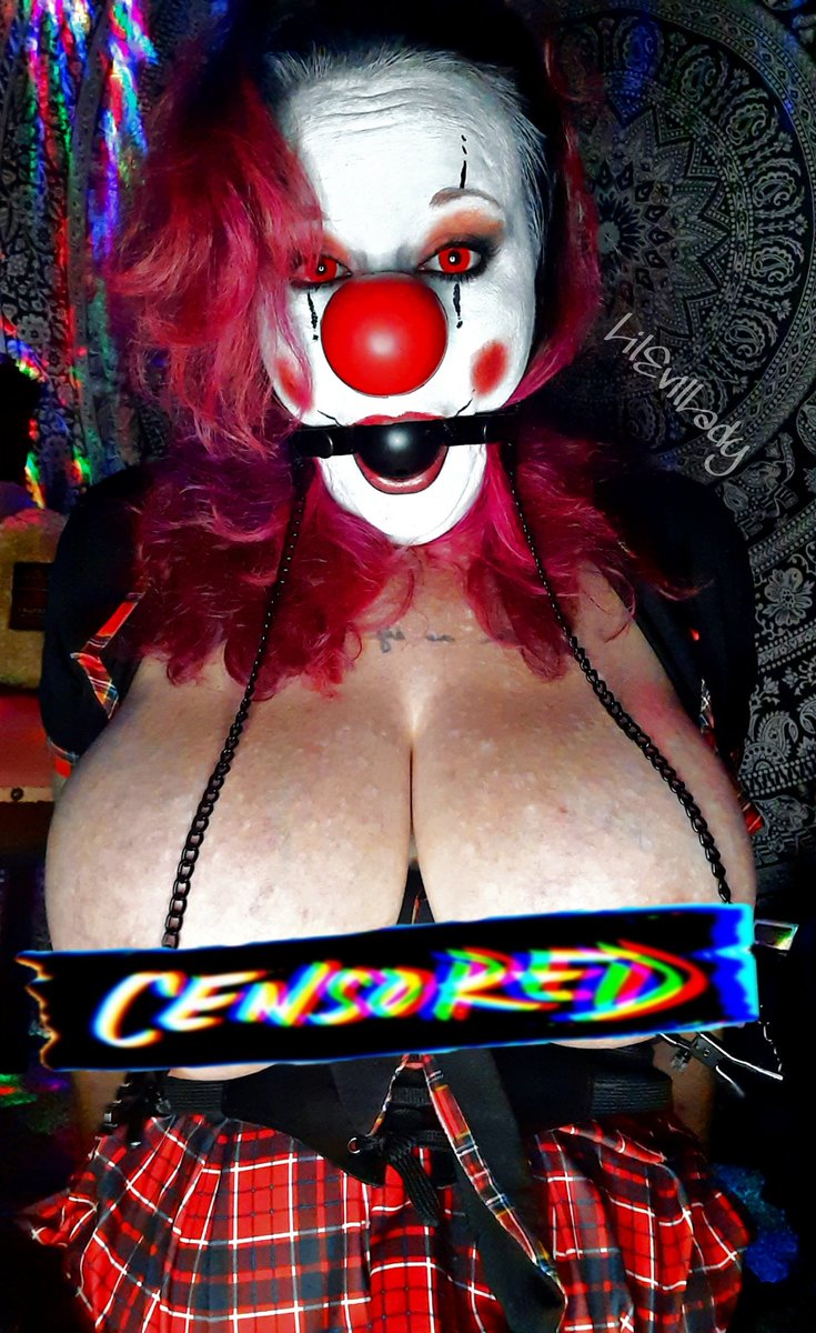 LilEvilLady1's tweet photo. Good Morning! Feel free to message me for #Content off the #onlyfans site. I love doing deals with fans. Especially new ones. Learning what turns people on, turns me on... 
#clowngirl #HonkHonk #clowncore #sexyclowns #ballgag #bondage #kinky #F4F #F4FModels #lette #bigtitgoddess https://t.co/W4jnYSqiFz
