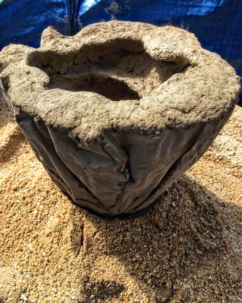 ArtecologyDept's tweet photo. The first #hoverflylagoon off the production line. #Rothole habitat made with 2 types of reduced #carbon #concrete - one structural using sand and stone based aggregate, the other organic using wood waste based aggregate for maximum bioreceptivity.
#craft #art #wildlife https://t.co/PD0qf3Uuji