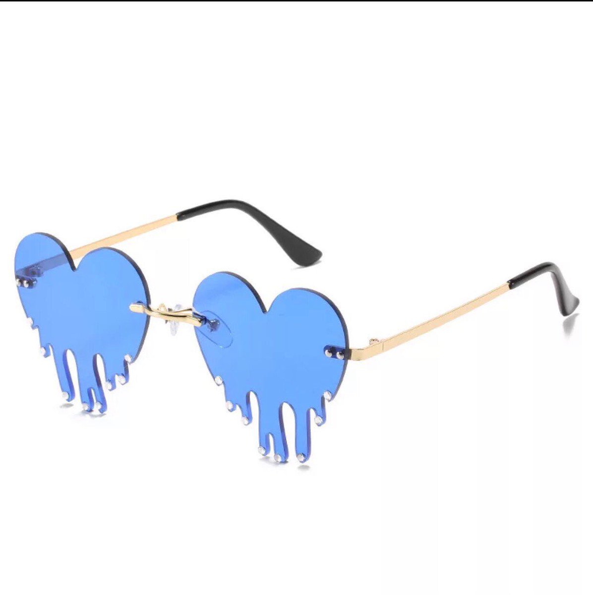 GlossetteCo's tweet photo. Excited to share the latest addition to my #etsy shop: Drippin Hearts Sunglasses #summervibes #heartframes #drippin #sunglasses #smallbusiness #blackownedbusiness #derarilsboutique https://t.co/BXAQuVHD3y https://t.co/CdnRRAioY1