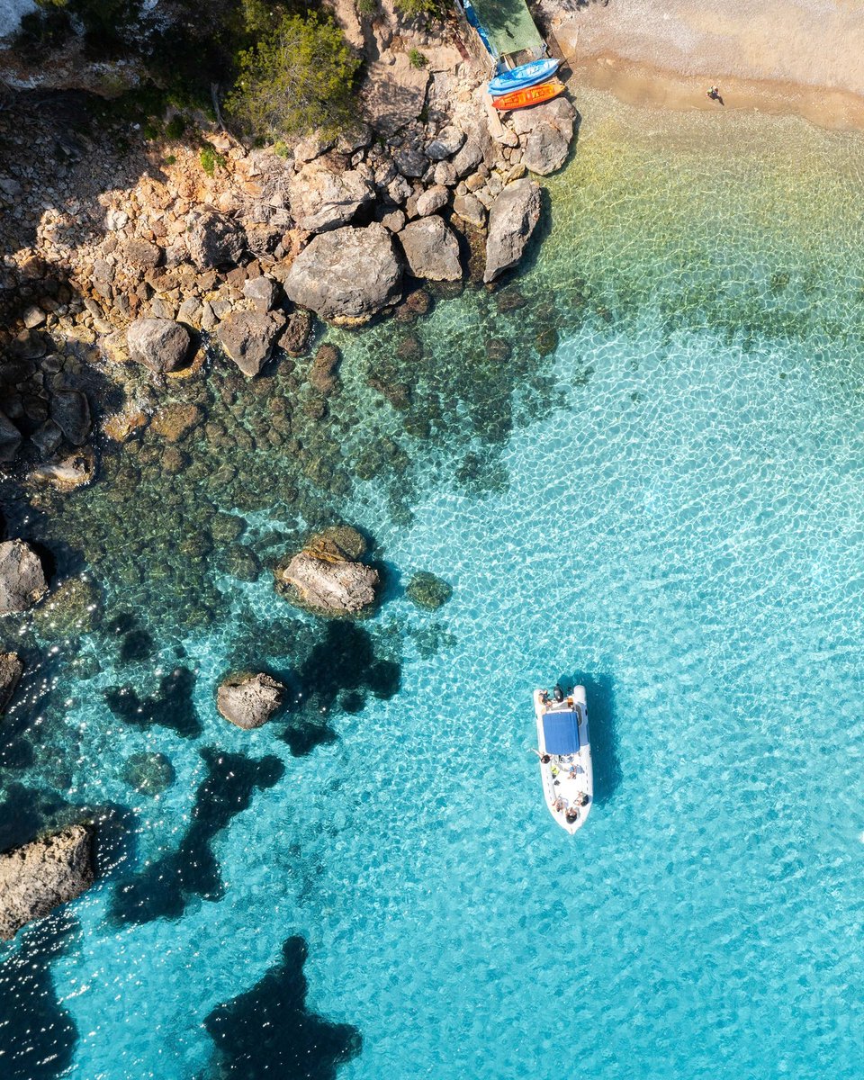 BennPinto's tweet photo. 🌅 Norte de Ibiza 🏝️

#ibiza #drone #portinatx https://t.co/GfStICsQ0d